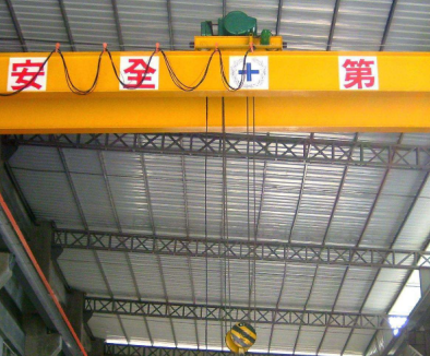 鋼絲繩電動(dòng)葫蘆在梁式起重機(jī)中的應(yīng)用優(yōu)勢(shì)