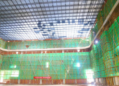 吊裝柔軟格柵板方面,鋼絲繩電動葫蘆比液壓工具更經濟